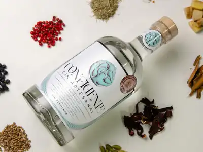 Cachaça Artesanal: O Guia Completo para Entender e Degustar o Destilado Brasileiro