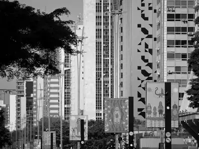 Gírias Paulistas Mais Usadas em 2026: Guia Essencial para SP